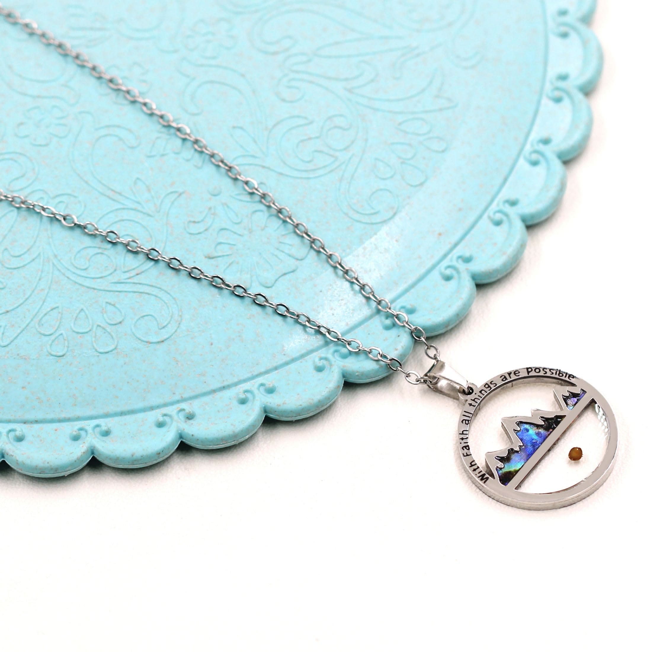 Collar con colgante de mostaza estilo clásico "Con fe todo es posible"