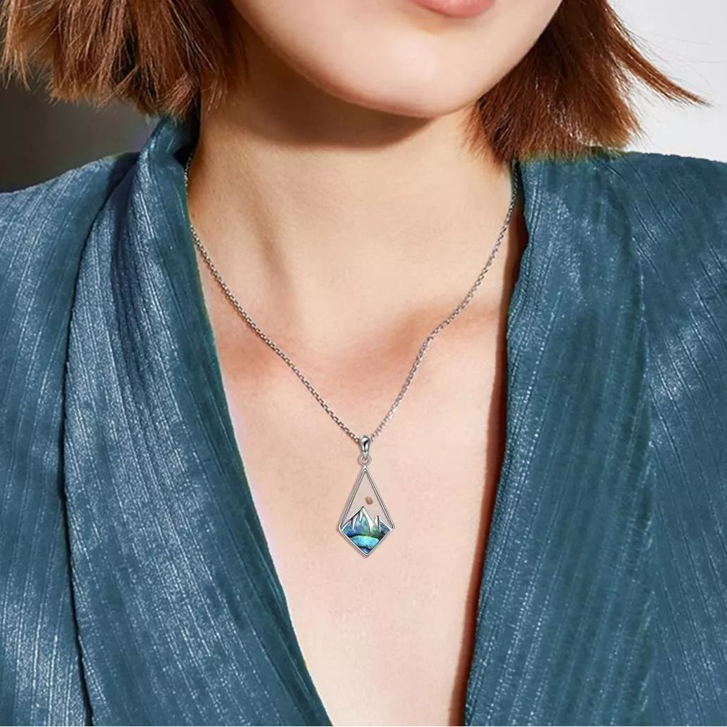 Collier pendentif « La foi déplace des montagnes » style moderne avec graine de moutarde