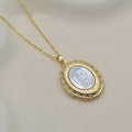 Collar con colgante de estilo clásico de Nuestra Señora de Guadalupe