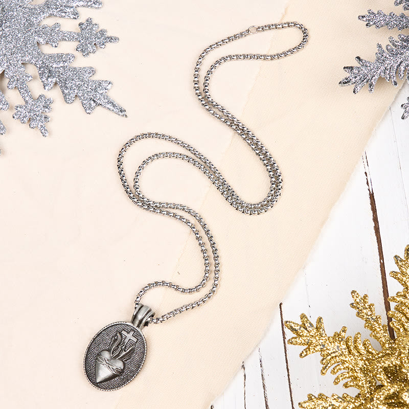Collier pendentif avec emblème divin du Sacré-Cœur, style vintage
