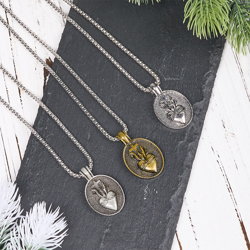 Collier pendentif avec emblème divin du Sacré-Cœur, style vintage