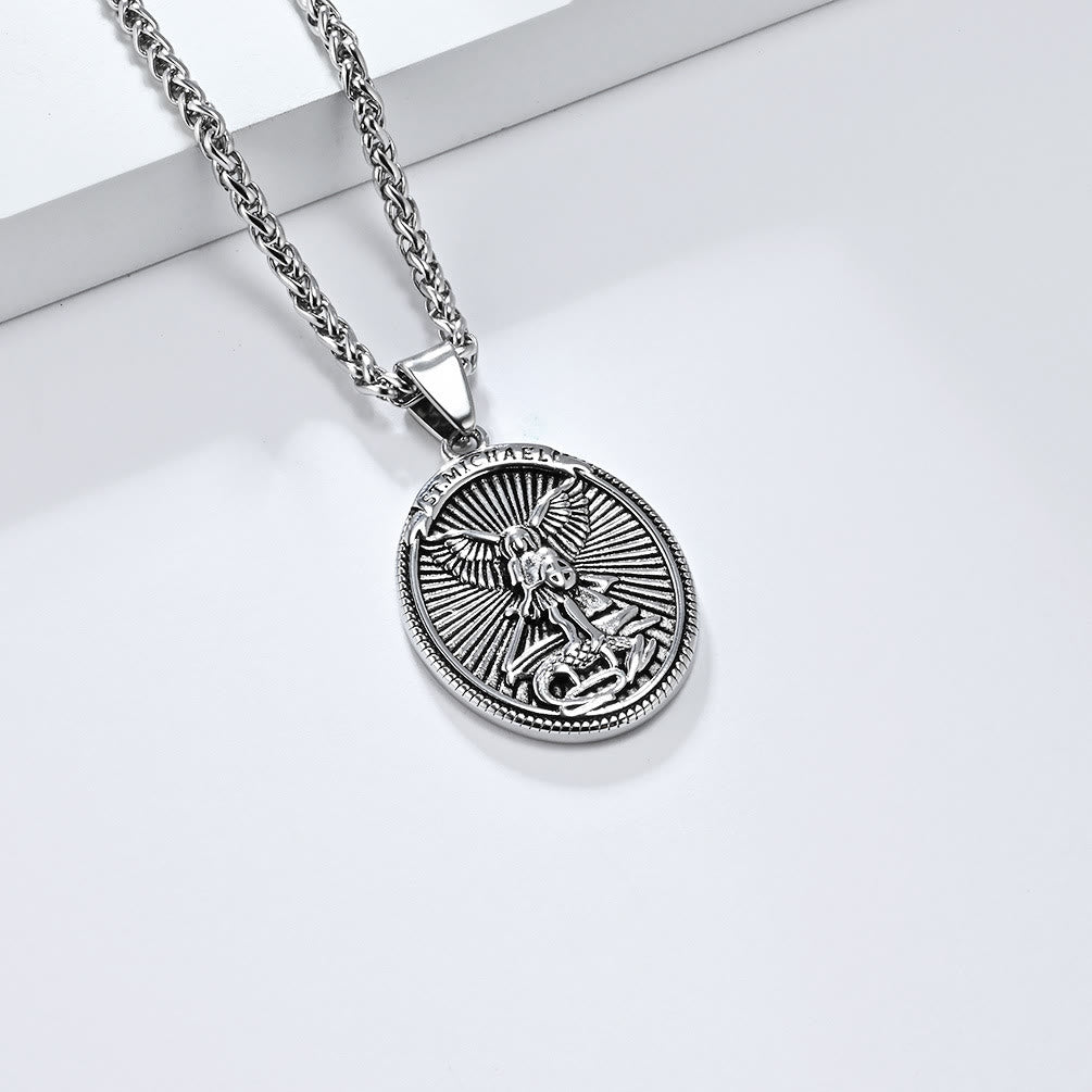 Collier avec pendentif classique Saint Michel Archange Éphésiens 6:10
