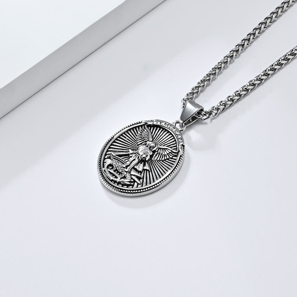 Collier avec pendentif classique Saint Michel Archange Éphésiens 6:10