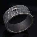 Bague Croix en Pierre Forgée Texture Ancienne Style Vintage