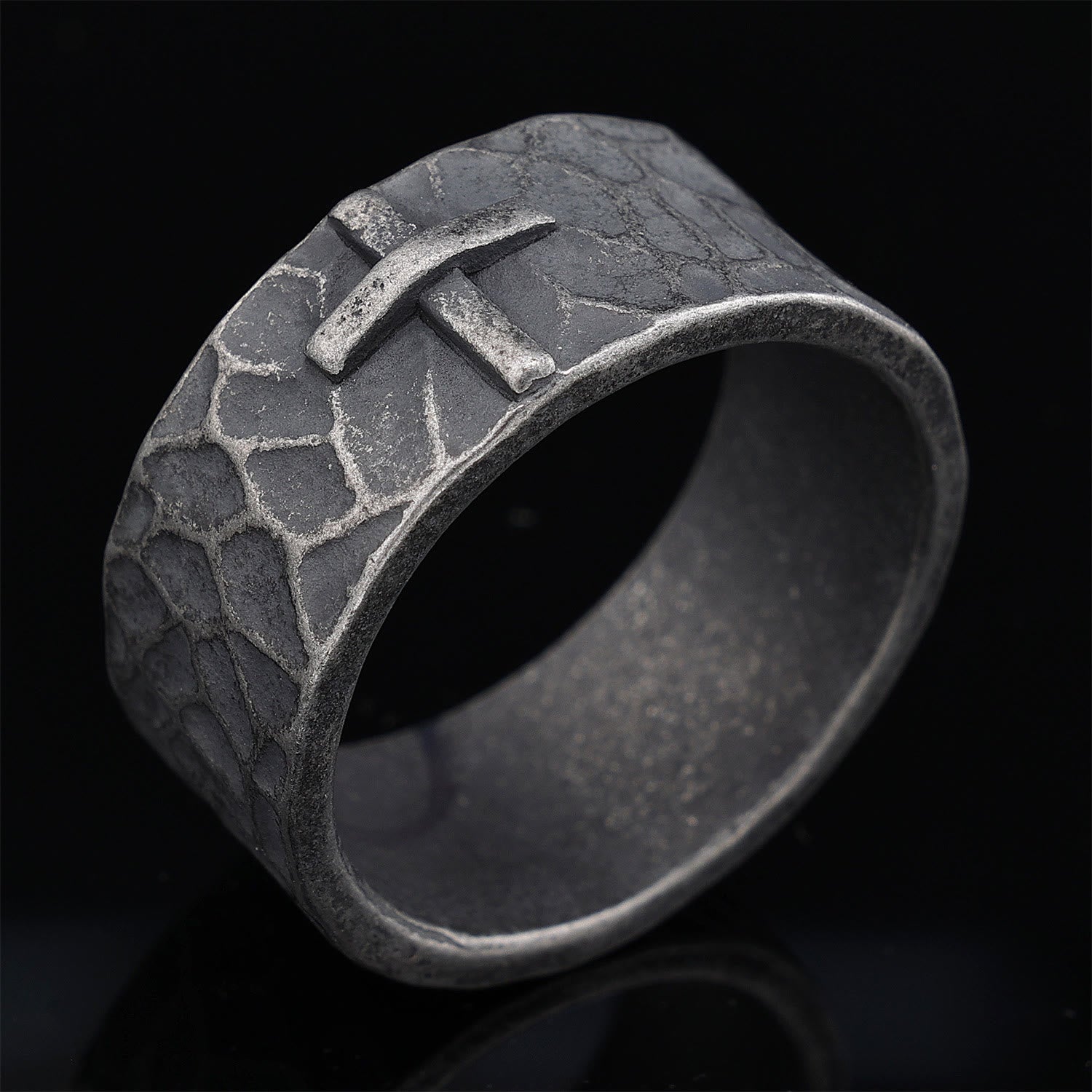 Bague Croix en Pierre Forgée Texture Ancienne Style Vintage
