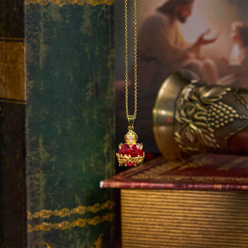 Collier Pendentif Cœur Sacré de Jésus en Pierres Précieuses Rouges Style Moderne
