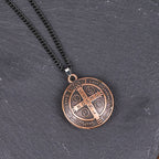 Collier Pendentif Symbole Saint Benoît Style Classique (3 couleurs)
