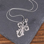 Collier pendentif croix de Jésus de style classique 4 couleurs