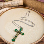 Collier pendentif de protection, style rétro multicolore, crucifié classique, pour la foi