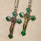 Collier pendentif de protection, style rétro multicolore, crucifié classique, pour la foi
