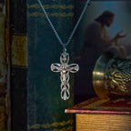 Collier Pendentif Amulette Exclusive Crucifix Jésus Motif Rétro