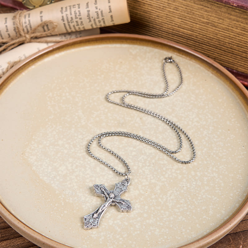Collier avec pendentif crucifix de Jésus en feuilles de vigne, motif rétro exclusif, fabrication artisanale