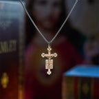 Exclusivo Crucifijo Artesanal de Jesús con Colgante de Collar de Bendición de Ángeles