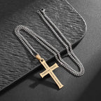 Collar con colgante de cruz y fe con icono "TODO LO PUEDO" de estilo minimalista