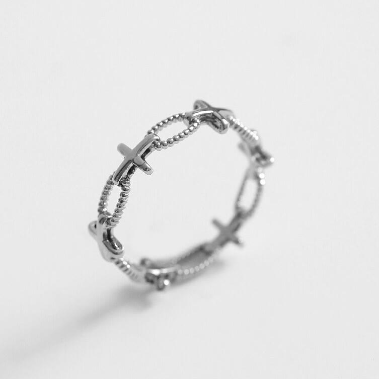 Bague de foi gravée en croix style rétro minimaliste