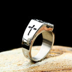 Anillo de fe de acero inoxidable grabado con cruz de estilo retro minimalista