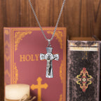 Collar con colgante de acero de titanio con cruz de Jesús y patrón de árbol de estilo retro