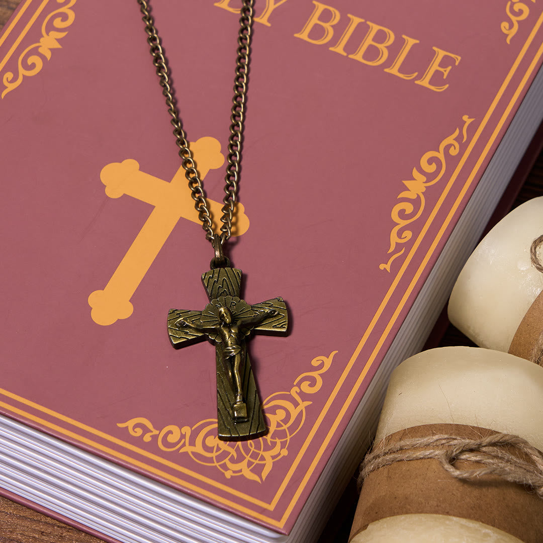 Collar con colgante de acero de titanio con cruz de Jesús y patrón de árbol de estilo retro