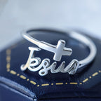 Bague Jésus et Croix : Un témoignage de foi simple mais profond
