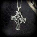 Collier croix celtique vintage Trinity sacrée : Un symbole divin de foi et d'héritage