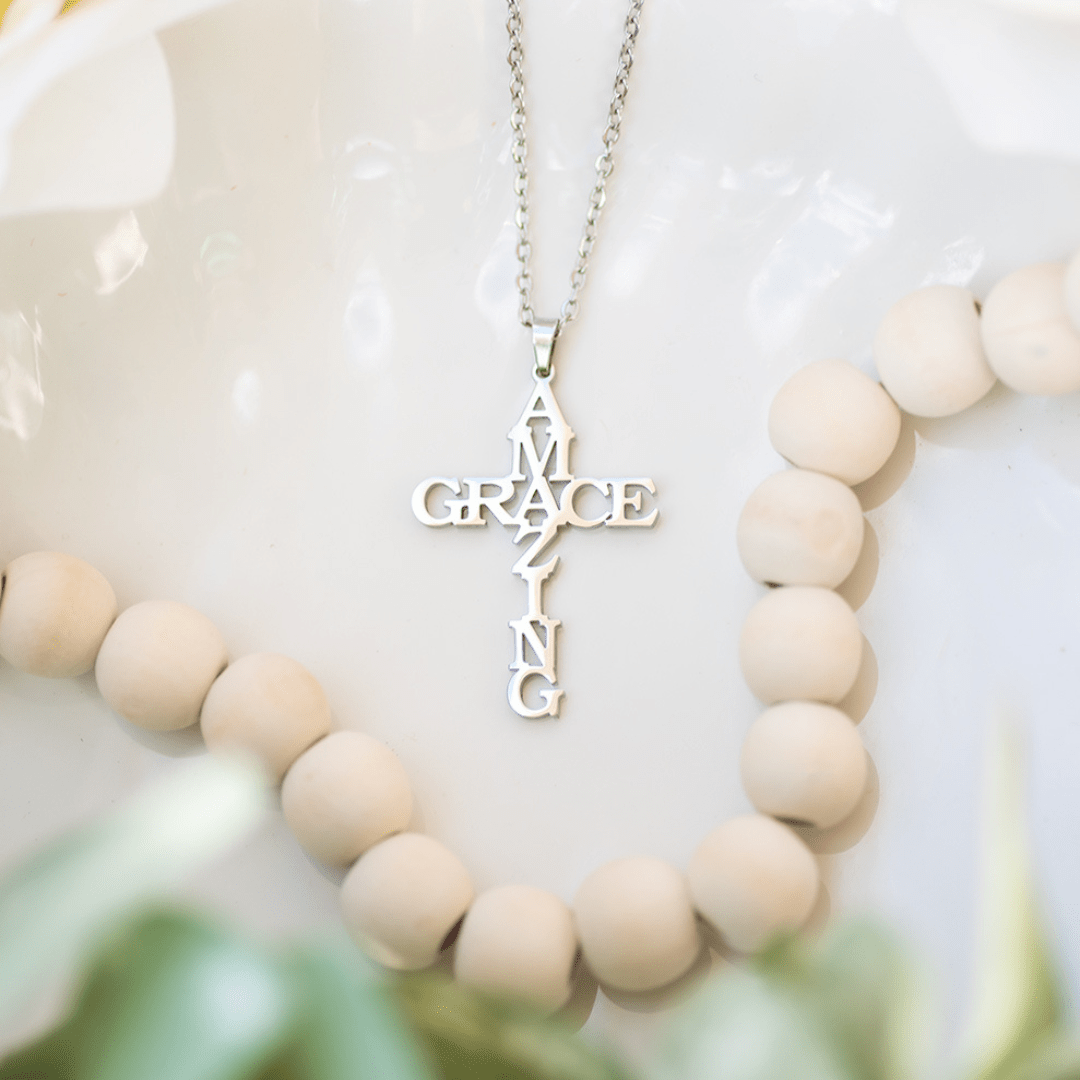 Collar Cruz GRACIA DIVINA: Un Testimonio del Amor Divino