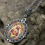 Collar Corazón Sagrado de Jesús: Pieza atemporal que encarna el amor divino