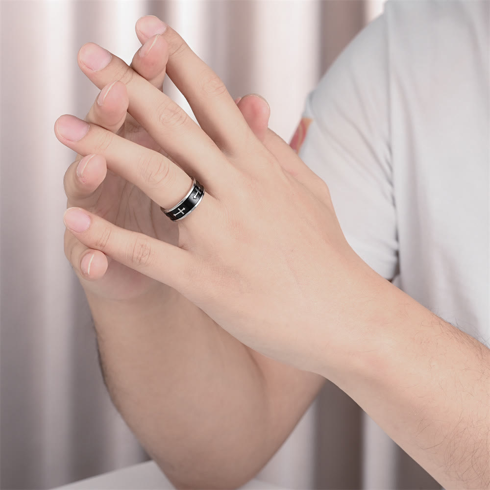 El Anillo Cruzado de Estilo Moderno y Minimalista: Un Símbolo de Fe y Estilo