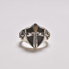 El Escudo, la Espada y el Anillo de Iris de la Fe Inmortal: Un Símbolo de Fe y Fortaleza