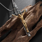 Collier Crucifix en Acier Bicolore - Le Sacrifice Divin