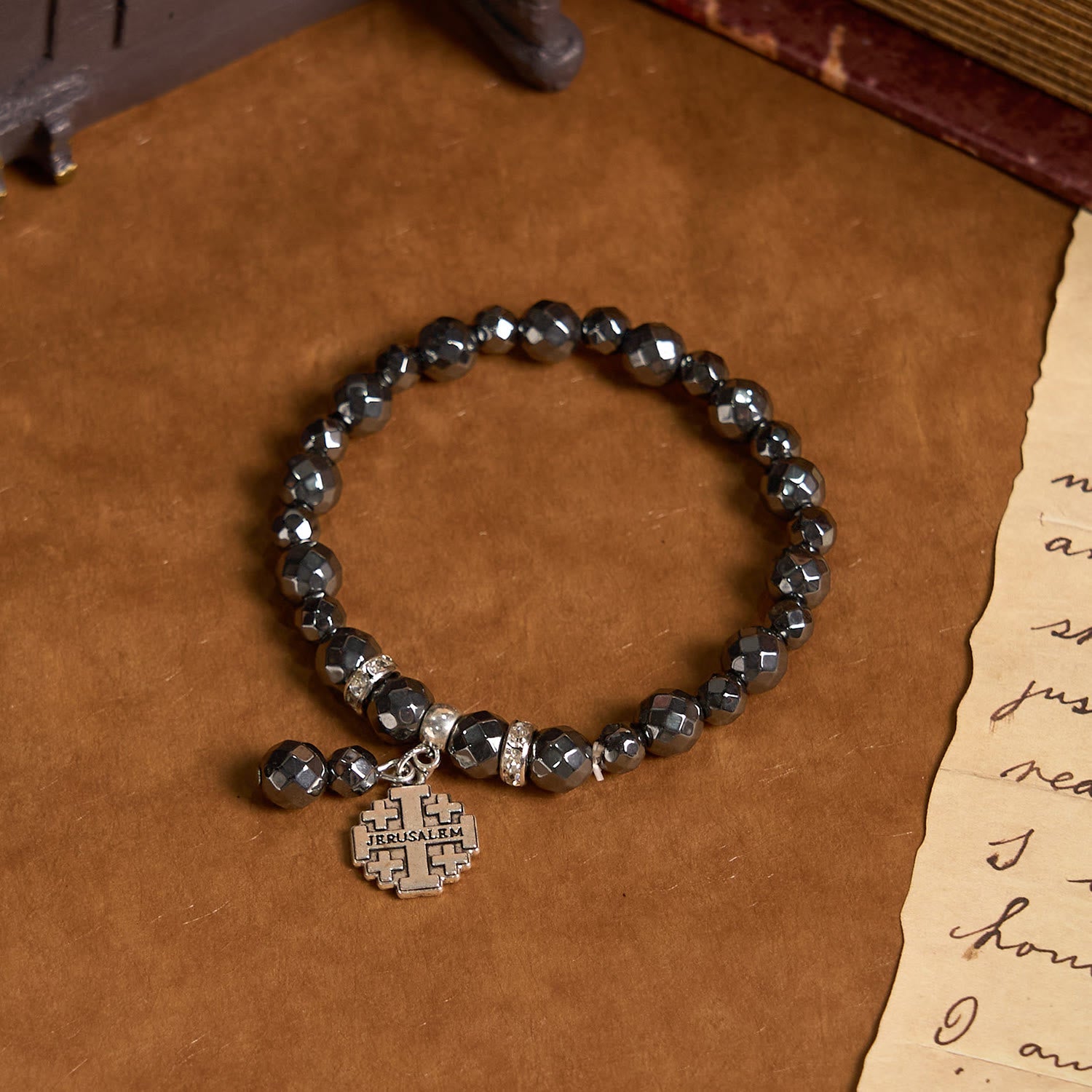 Jérusalem : Bracelet inspiré de la pierre noire brillante — Un symbole de foi
