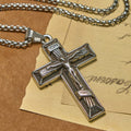 Collier pendentif Crucifix style rétro classique : un emblème de foi