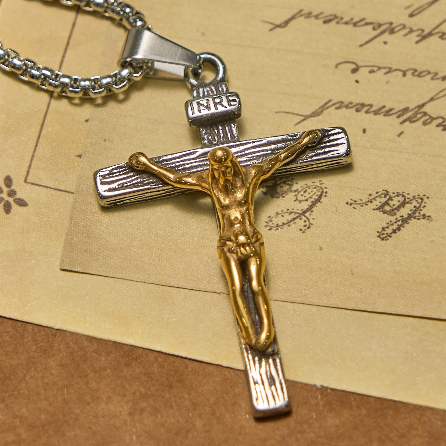 Pendentif Collier Crucifix 3 couleurs : Amulette Divine de Foi