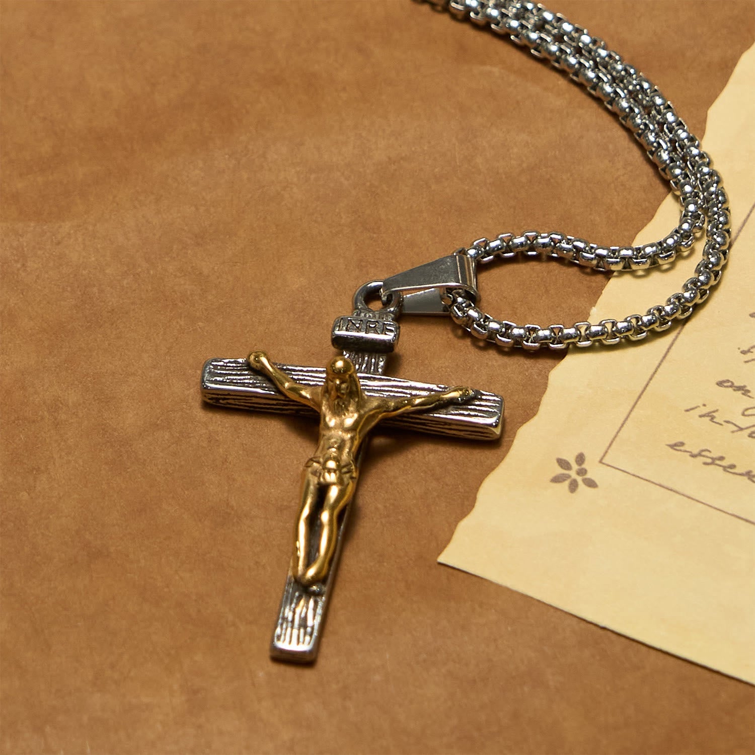 Pendentif Collier Crucifix 3 couleurs : Amulette Divine de Foi