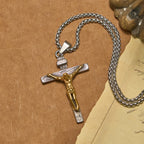 Pendentif Collier Crucifix 3 couleurs : Amulette Divine de Foi