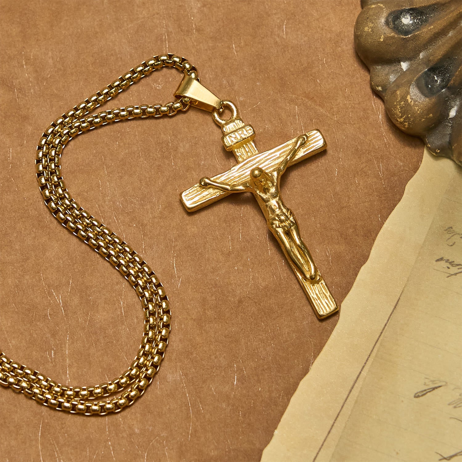 Pendentif Collier Crucifix 3 couleurs : Amulette Divine de Foi