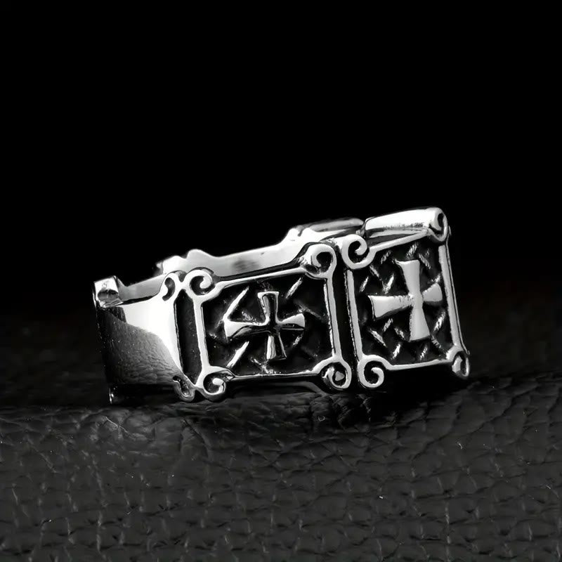 Anillo de pareja con cruz de gemas rojas y negras - Un símbolo de fe y estilo