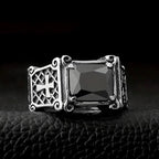 Anillo de pareja con cruz de gemas rojas y negras - Un símbolo de fe y estilo