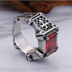 Anillo de pareja con cruz de gemas rojas y negras - Un símbolo de fe y estilo