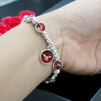 Bracelet Esprit Saint en émail avec croix et perles de roses : Symbole précieux de protection divine