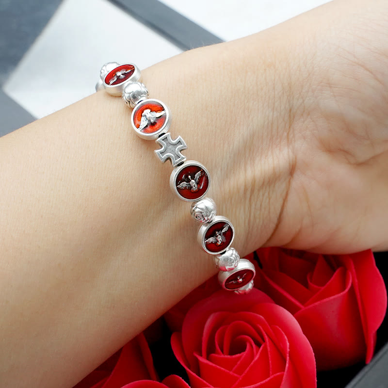 Bracelet Esprit Saint en émail avec croix et perles de roses : Symbole précieux de protection divine