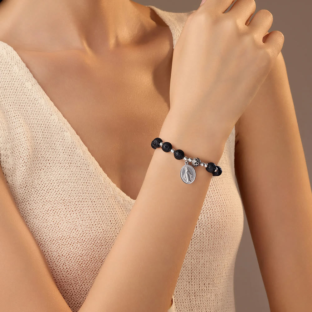 Bracelet extensible de pierres précieuses multicolores avec médaille miraculeuse : une connexion spirituelle unique