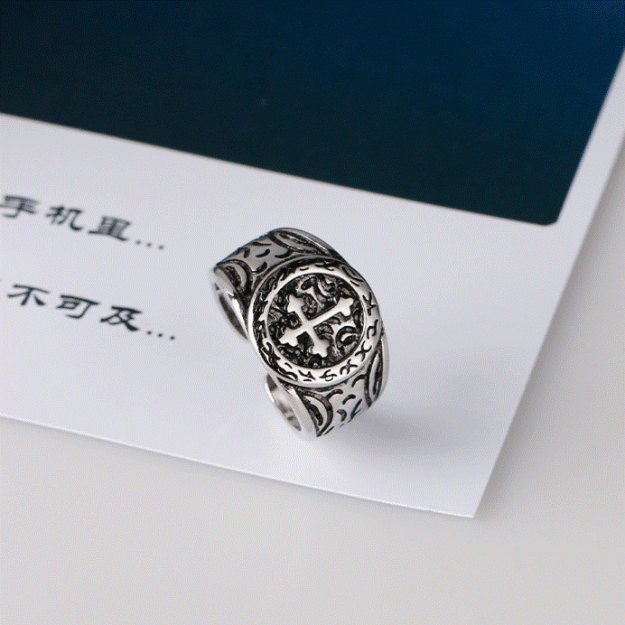 Bague classique en argent avec motif orné : relique de foi faite à la main
