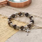 Bracelet perles tricolores avec médaille et crucifix de Saint Benoît en argent : L'art divin de la foi