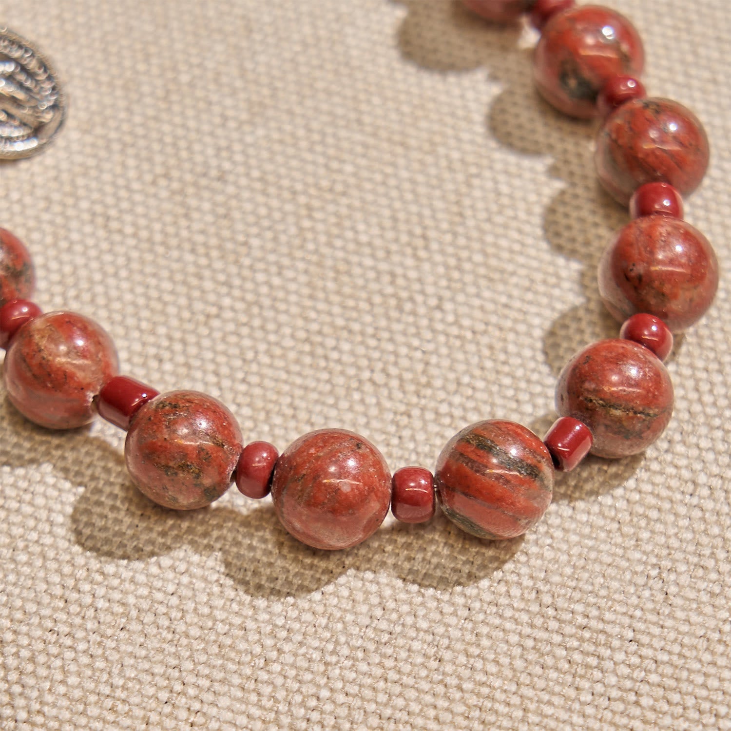 Pulsera de rosario de una década, piedra de sésamo roja de 8 mm, con medalla milagrosa y cruz