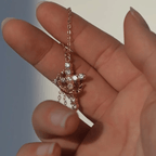 Pacto de Corona y Cruz: Moderno Collar de Cruz Coronada por la Fe con Tarjeta de Regalo