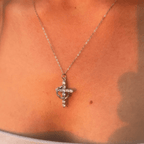 Pacto de Corona y Cruz: Moderno Collar de Cruz Coronada por la Fe con Tarjeta de Regalo