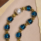 Bracelets de perles bleues brillantes spirituelles avec crucifix sacré en laiton