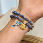 Pulsera de Rosario Artesanal Elástica de 4mm con Piedras Azules, Crucifijo y Cruz de Jerusalén