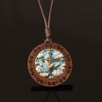 Collier colombe et croix du Saint-Esprit : une expression visuelle de foi dévotionnelle