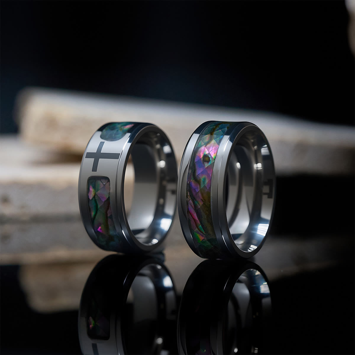 Bague croix Minimaliste en Titane avec Incrustation de Couleurs Vitrail Scintillantes